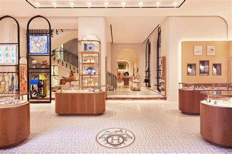 hermes shops in milan